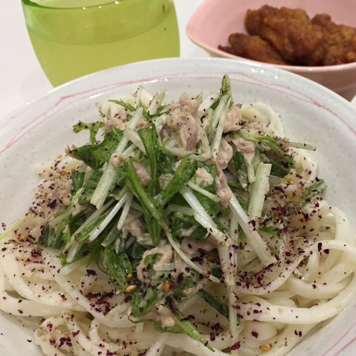 簡単おいしい✩水菜とツナのサラダうどん